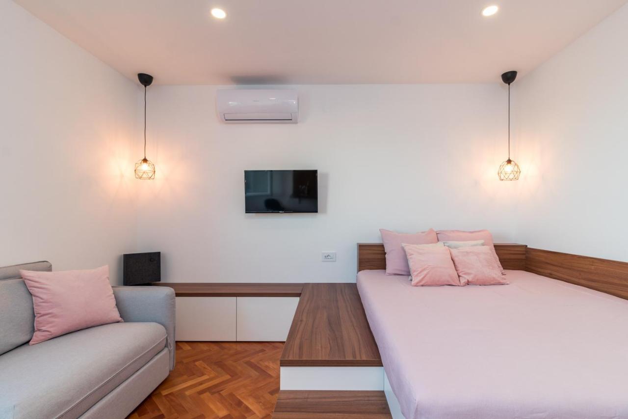 Top Floor Modern Apartment With Incredible Views Пула Екстериор снимка
