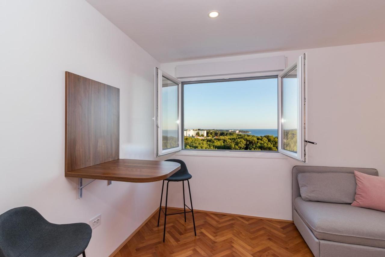 Top Floor Modern Apartment With Incredible Views Пула Екстериор снимка